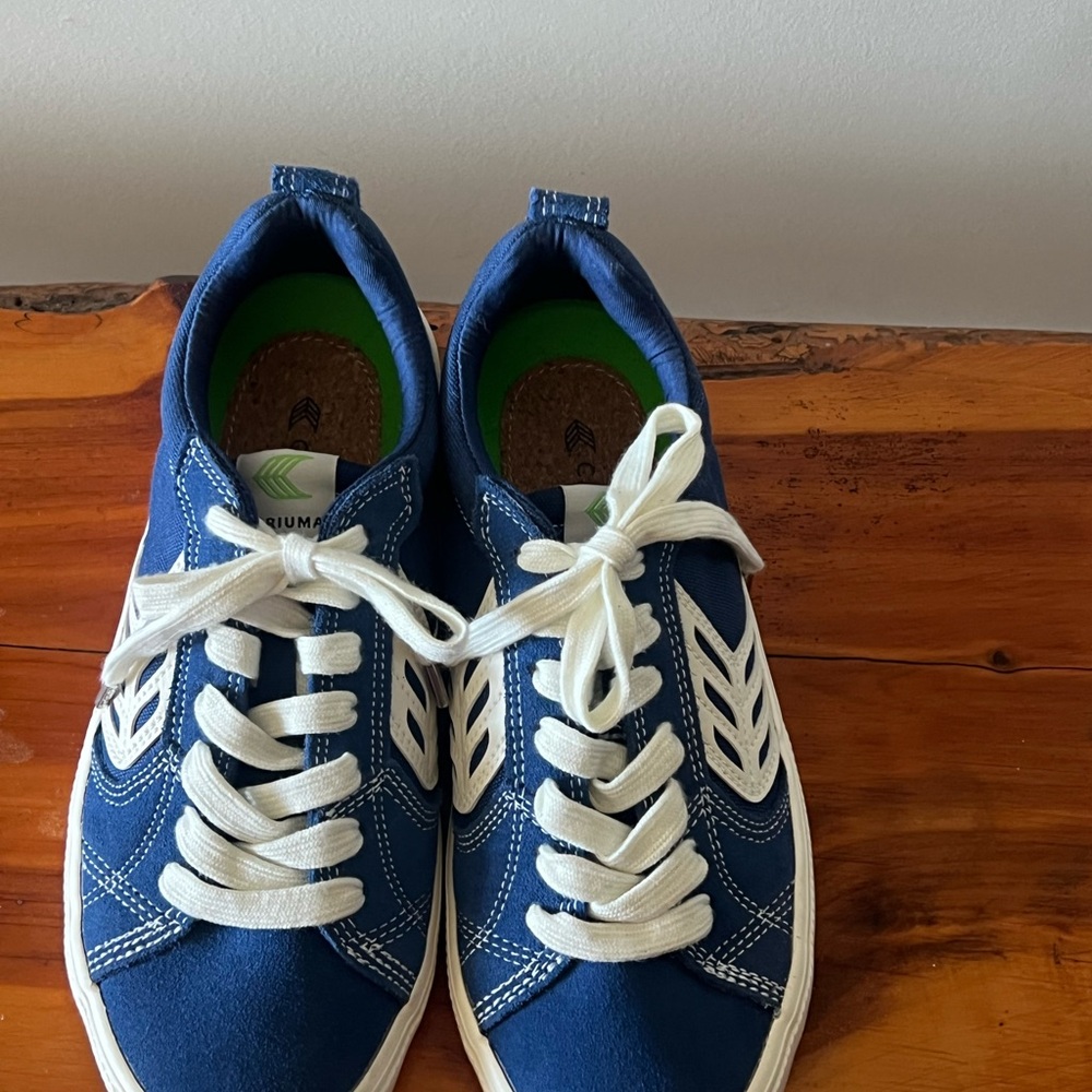 Blue Cariuma sneakers. New without box. - Picture 2 of 5